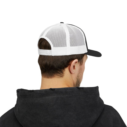 Customizable Snapback Trucker Cap - Personalize Your Style