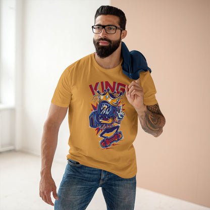 King Skateboarder Graphic Tee — Retro Streetwear Skateboard T-Shirt