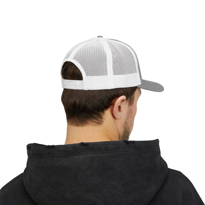 Customizable Snapback Trucker Cap - Personalize Your Style